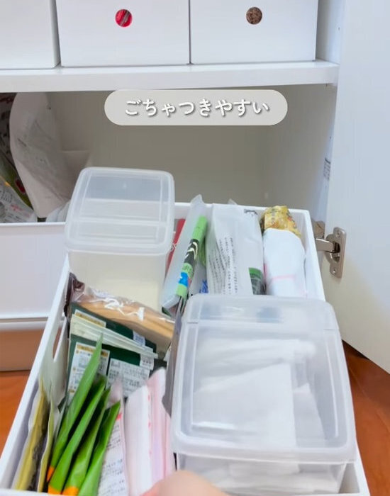 薬味ケースで文房具が片付く？　意外な収納法に「やってみたい」「助かる」