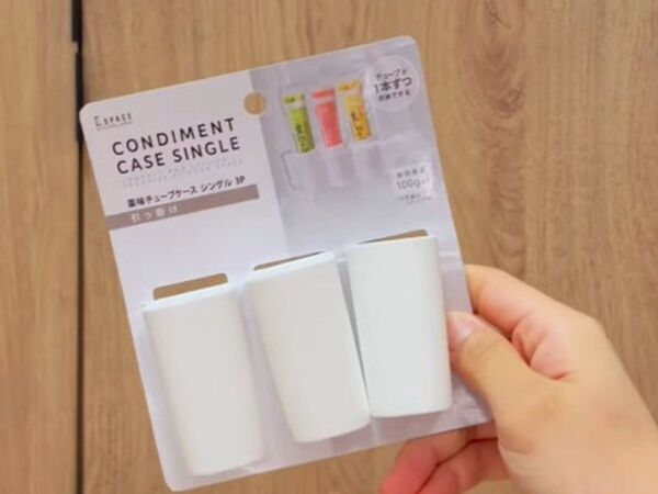 薬味ケースで文房具が片付く？　意外な収納法に「やってみたい」「助かる」