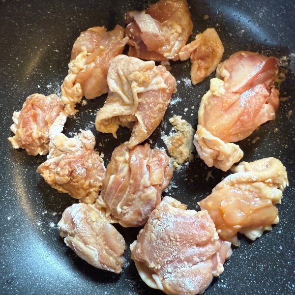 「揚げてないのにカリカリ」　鶏肉を焼くだけのから揚げに「これはアリ」「ヘビロテ決定」