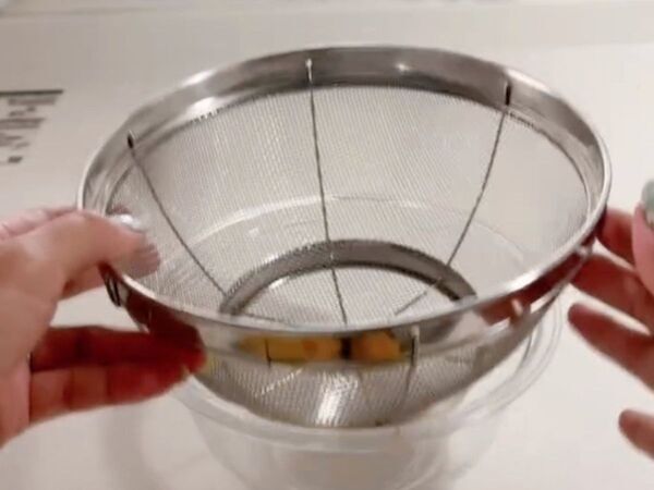 放置するだけで濃厚仕上がり　３０分で作れる水切りヨーグルトに「これは便利！」