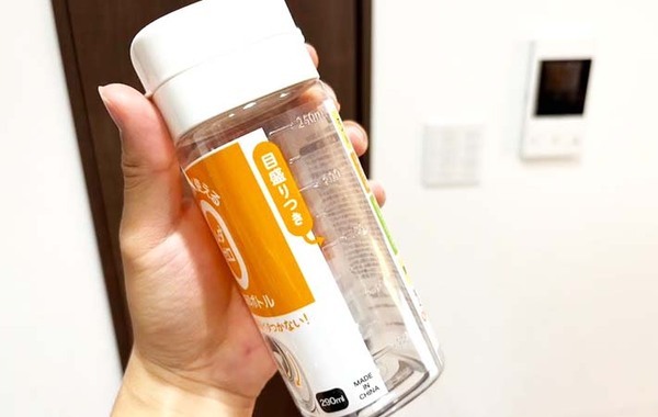 セリアで買った『ドレッシングボトル』　じゃない使い方に「ごちゃつきスッキリ！」