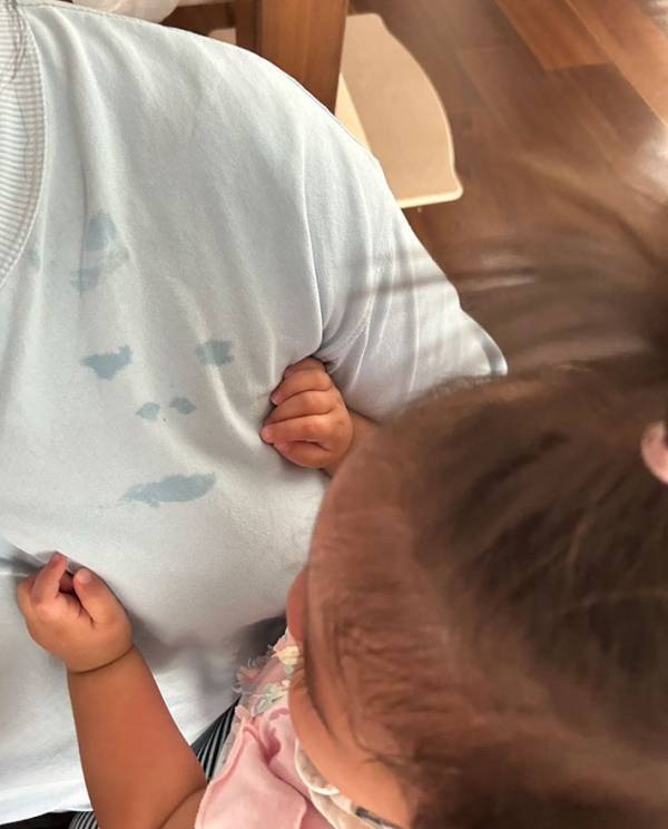 頭をぶつけて泣いた姪　おばの洋服を見ると…「笑った」「プリントしてほしい」