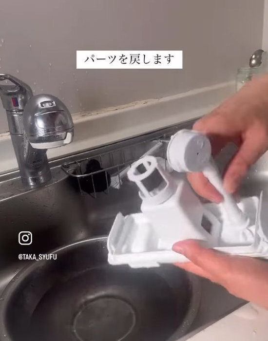 カビ氷で夏を迎えるなんて無理！　製氷機のお手入れ法に「ゲゲッ」「絶対やる」