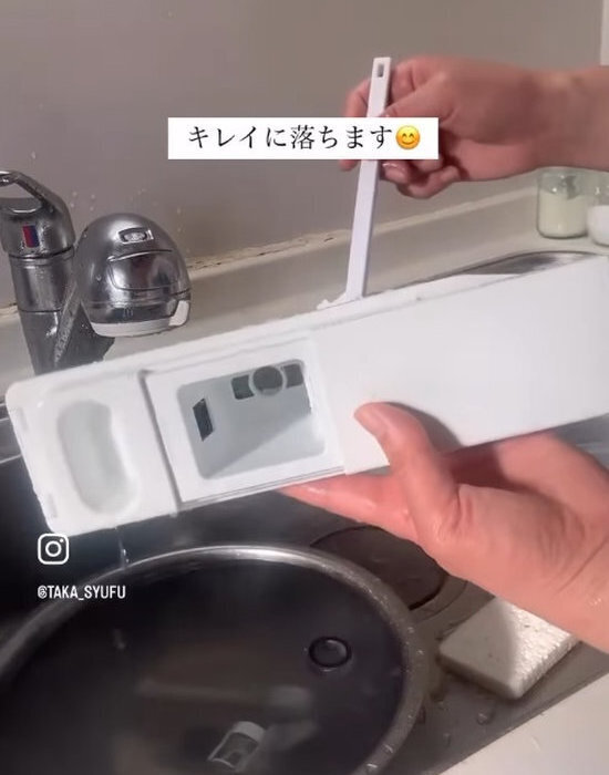 カビ氷で夏を迎えるなんて無理！　製氷機のお手入れ法に「ゲゲッ」「絶対やる」