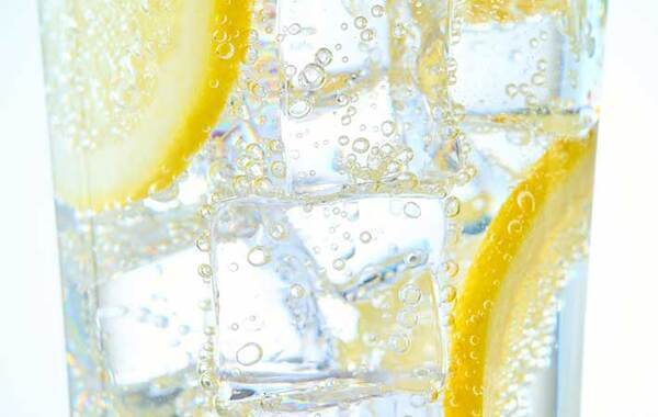 「炭酸を入れられる水筒って実際どうなの？」　炭酸を愛してやまない筆者が徹底検証してみた！