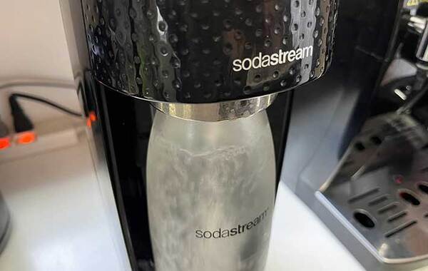 「炭酸を入れられる水筒って実際どうなの？」　炭酸を愛してやまない筆者が徹底検証してみた！