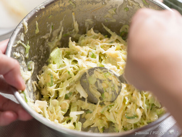 ギャル曽根、親子でお好み焼きづくり　レシピの違いに反響！