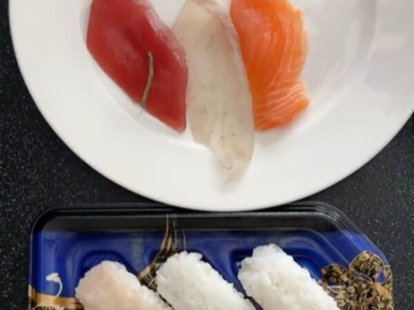 スーパーの寿司ネタ　氷水で洗うと？　変化に「ビックリ」「絶対試す」