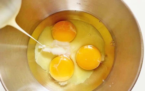 砂糖の代わりに入れたのは…　「意外」「また食べたい」と好評の玉子焼きがコレ