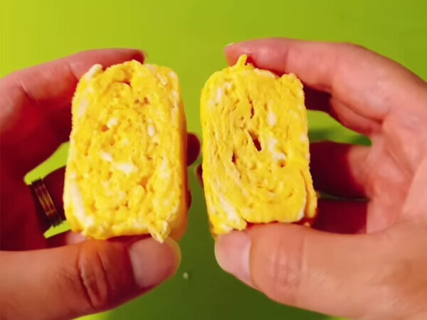 卵２個に大さじ２の飲料水を…？　玉子焼きがふわふわになる方法とは