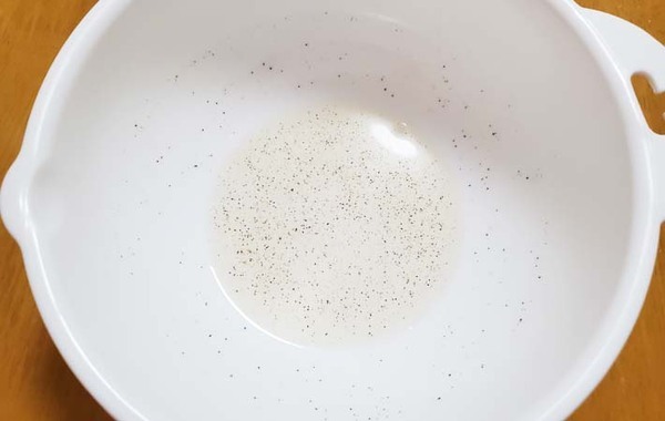 調味料を混ぜるだけ！　めんつゆを使ったドレッシングに「え、本当に？」