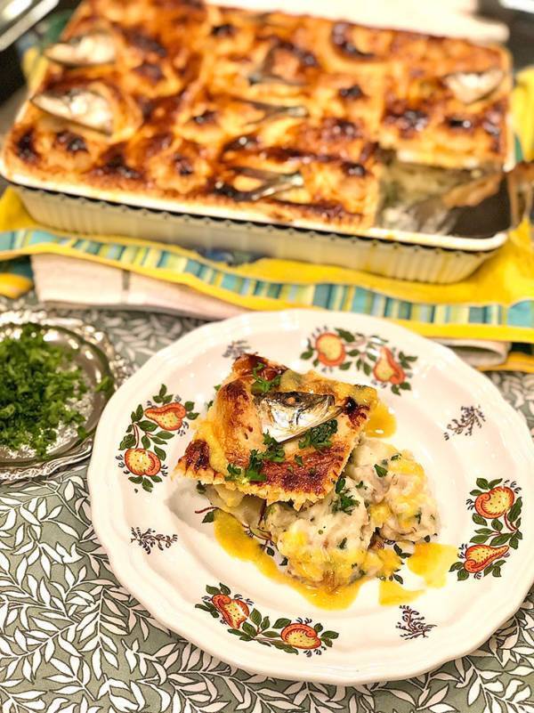 パイ生地に入れたのは…　斬新なビジュアルに「夢に出てきそう」