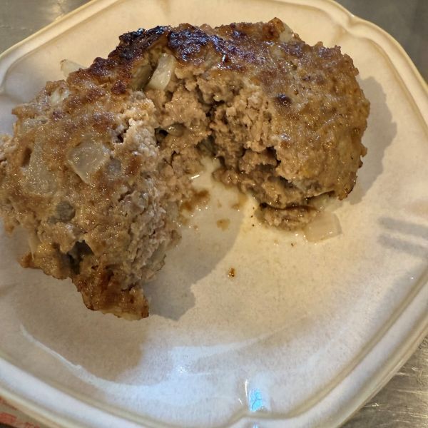 ハンバーグに氷を入れたら…　仕上がりに「驚き」「試したい」