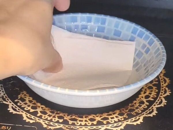 チンするたびに雑菌が…　電子レンジの思わぬリスクに「お手入れ必須」