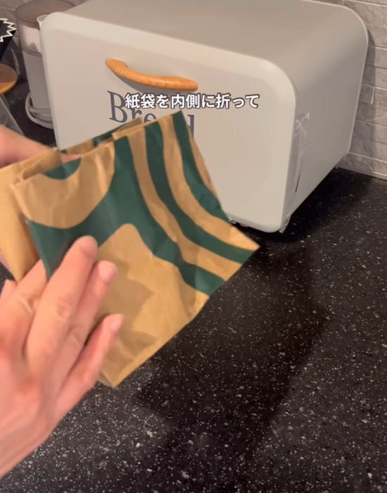 綿棒にアルカリ電解水を染み込ませて…　掃除する場所に「盲点」「確かに汚れてる」