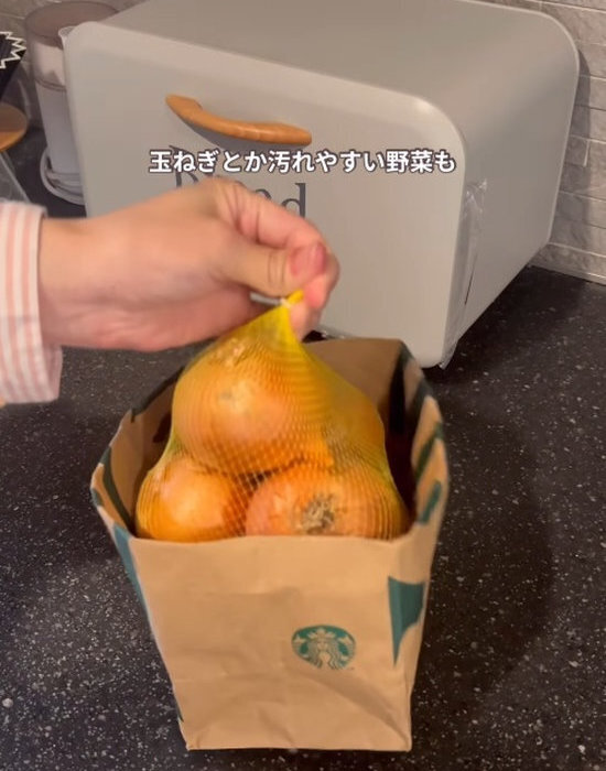 綿棒にアルカリ電解水を染み込ませて…　掃除する場所に「盲点」「確かに汚れてる」