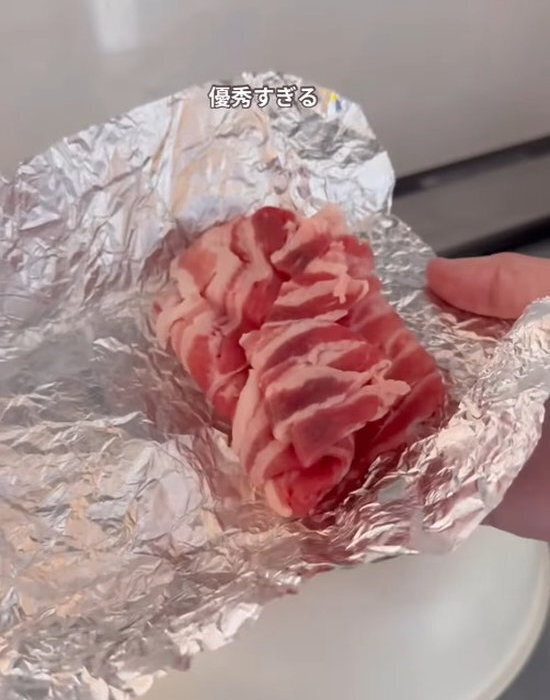 お肉を冷凍するなら『ラップ』ではなく『アルミホイル』　理由に「メリットだらけ」