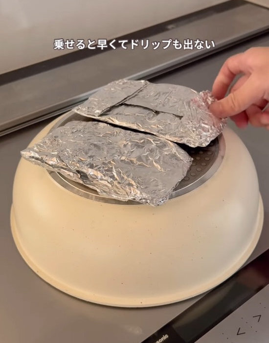 お肉を冷凍するなら『ラップ』ではなく『アルミホイル』　理由に「メリットだらけ」