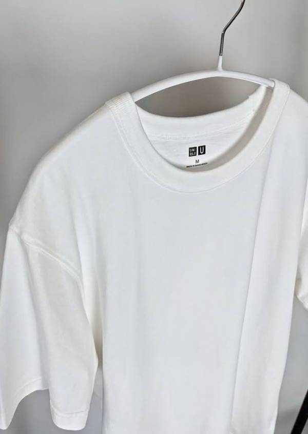 夏はこれ一択！　ユニクロの『コスパ最強Tシャツ』に「完璧」「毎年買ってます」