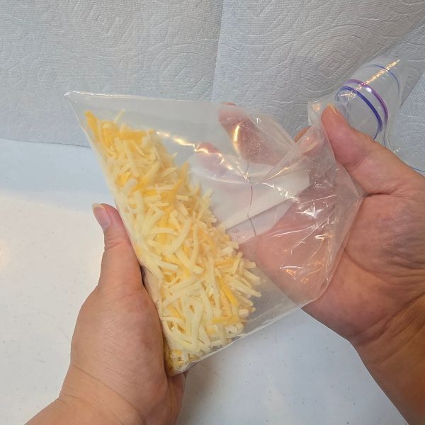 麦茶をかけて焼くと？　食パンの変化に「驚き」「試すしかない」