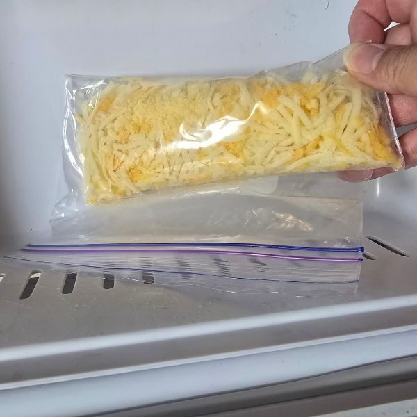 麦茶をかけて焼くと？　食パンの変化に「驚き」「試すしかない」