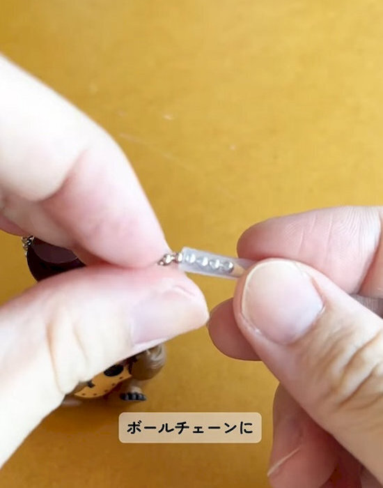 キーホルダーの落下防止に最適！　セリアの便利グッズに「早速買いに行く」