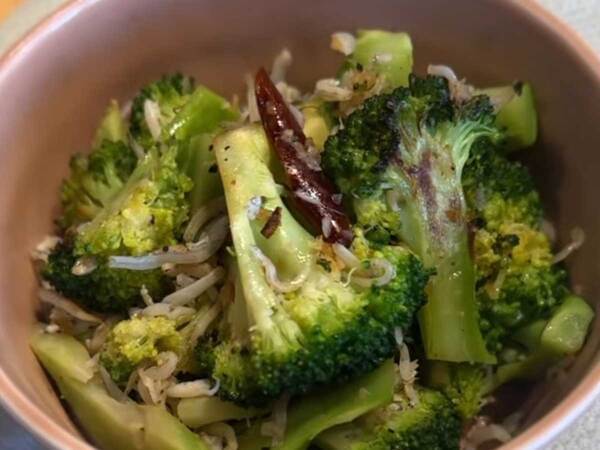 ブロッコリーを使った一品　一緒に入れたのは…「最高」「今すぐ買いに行く」