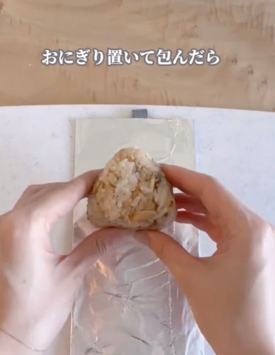 おにぎりはのりから傷むって知ってた？　夏でも安心な握り方