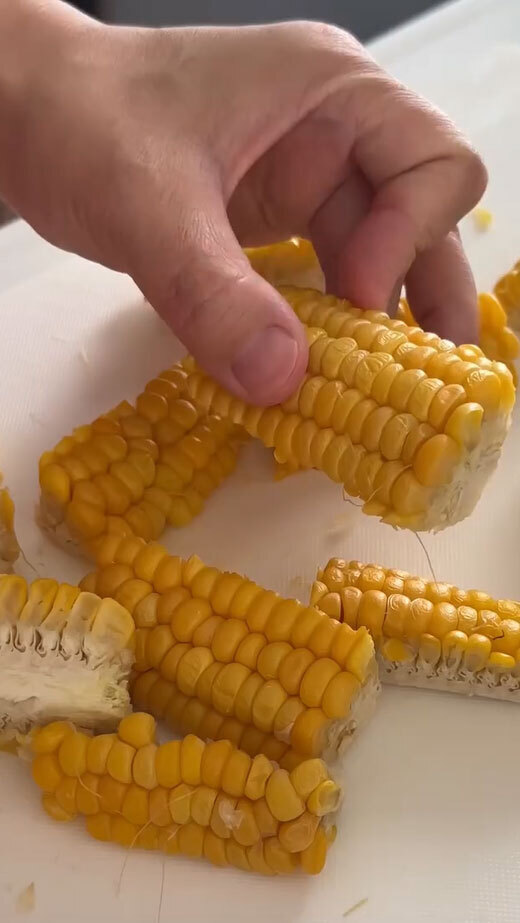 トウモロコシは焼きも蒸しもせず…　意外な『食べ方』に「革新的」「試してみます」