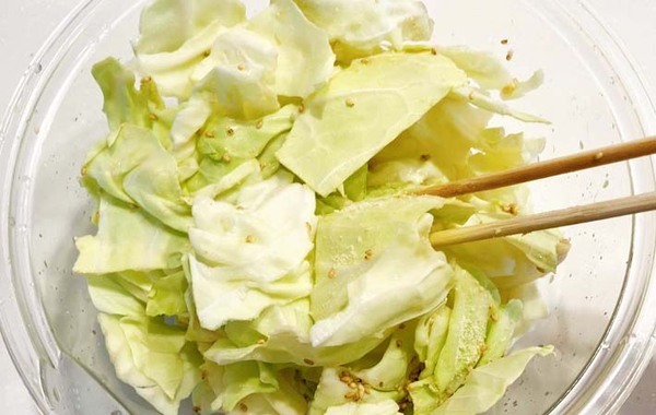 キャベツを食べない子供が「おいしい！」　小さじ２杯加えた『調味料』は…？