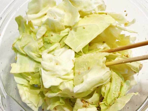 キャベツを食べない子供が「おいしい！」　小さじ２杯加えた『調味料』は…？