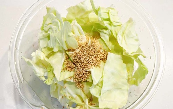 キャベツを食べない子供が「おいしい！」　小さじ２杯加えた『調味料』は…？