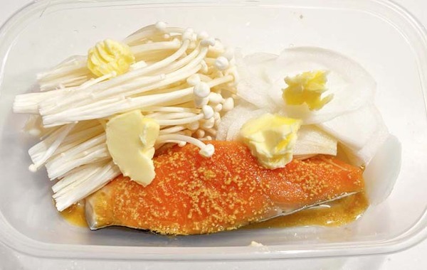 タマネギとエノキを添えて…？　味の素おすすめのレシピに「リピ確定！」