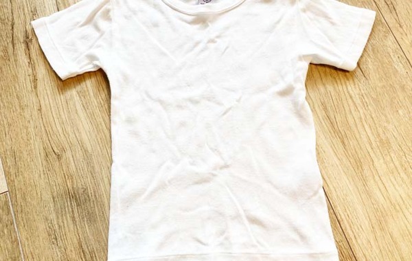 ケチャップをこぼして、シミになった時は？　１００均グッズでほぼ真っ白に！