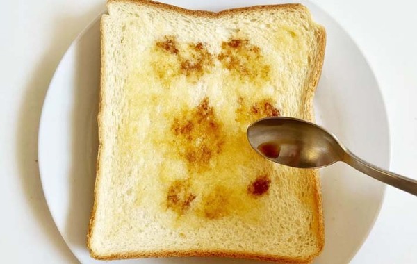 トーストにのせたのは…　意外な『ちょい足し』に「リピート確定」