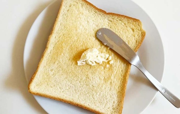 トーストにのせたのは…　意外な『ちょい足し』に「リピート確定」