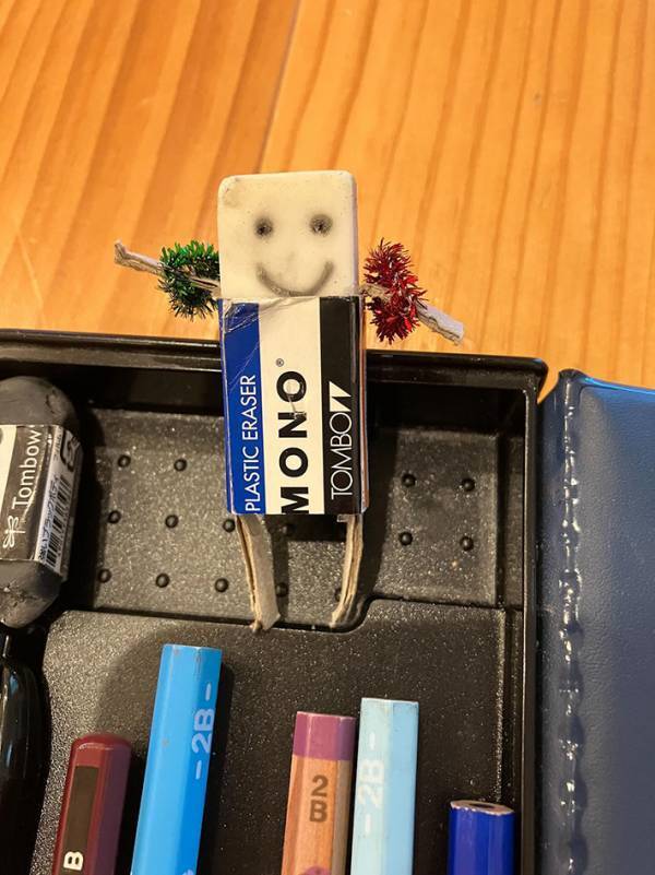 「息子の筆箱を開けたら…」　怒るに怒れない『中身』に「かわいい」「踊り出しそう」