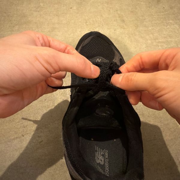 「これでほどけない」　靴ひもを固く結ぶ方法に「助かった」「真似する」