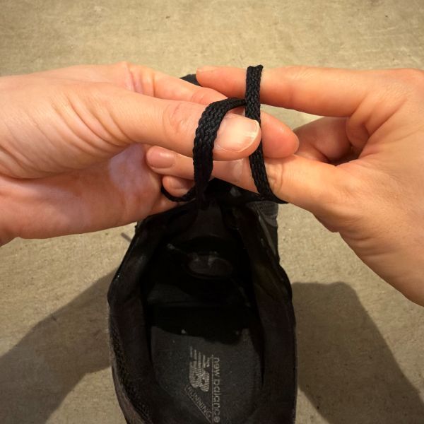 「これでほどけない」　靴ひもを固く結ぶ方法に「助かった」「真似する」