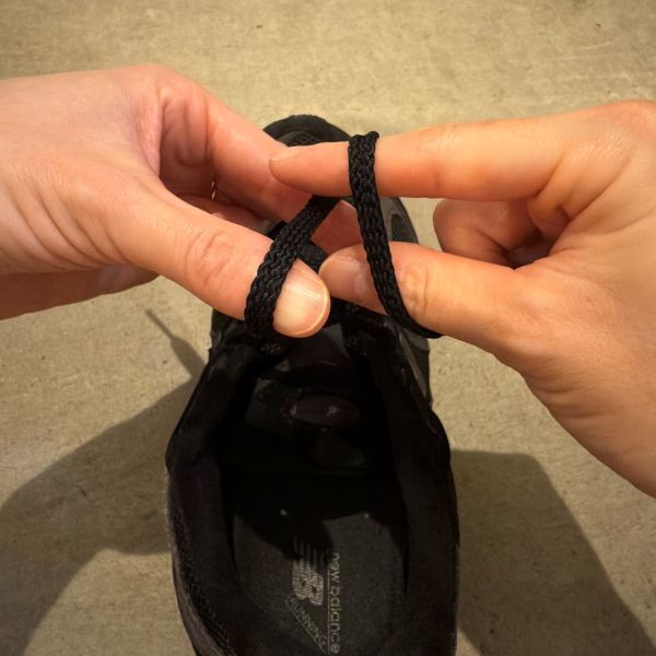 「これでほどけない」　靴ひもを固く結ぶ方法に「助かった」「真似する」
