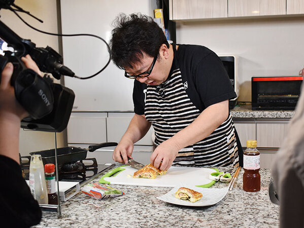 溶き卵に小さじ１杯の…？　天野ひろゆきが教える玉子焼きに「今まで食べた中で一番おいしい！」