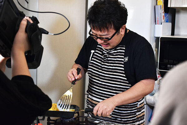 溶き卵に小さじ１杯の…？　天野ひろゆきが教える玉子焼きに「今まで食べた中で一番おいしい！」