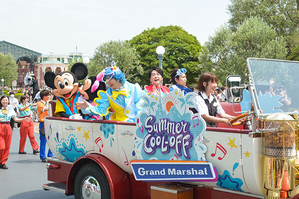 東京ディズニーランド、パレードが始まる１５分前にまさかのサプライズ