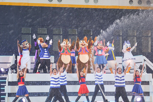 ずぶ濡れジャンボリミッキーが最高すぎた　夏のディズニーの必需品も