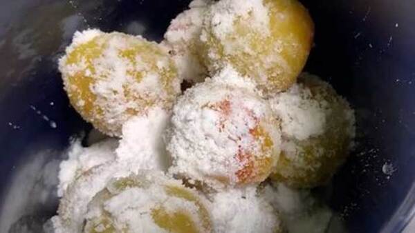 農家「何かと助かります」　捨てる人もいる、実は万能な『エキス』とは？