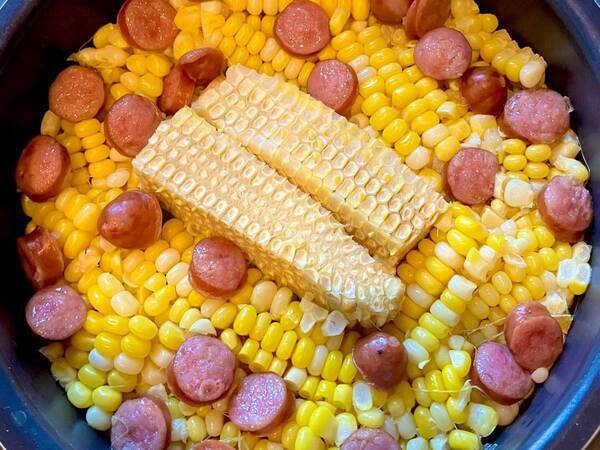 この手があったか！　トウモロコシご飯に入れるのは？「なるほど」「子供が喜びそう」