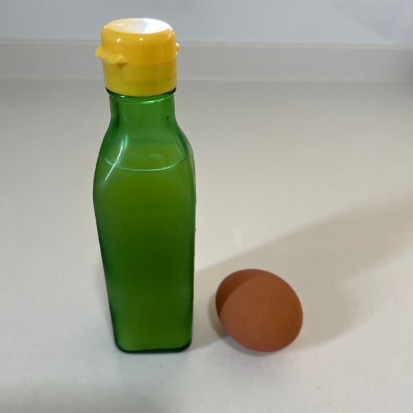 ゆで卵の殻が驚くほどむけた　水に入れた『ひとさじ』の正体とは？