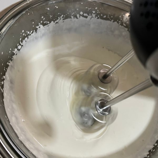 ゆで卵の殻が驚くほどむけた　水に入れた『ひとさじ』の正体とは？