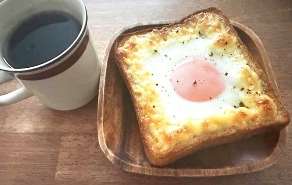 トースターで約２分！　卵の周りを囲っているのは？