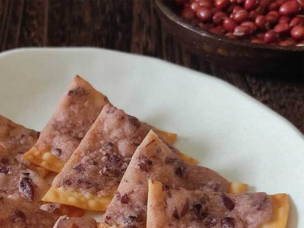 「食べる手が止まらなくなりそう」「最高の組み合わせ」　餃子の皮に塗ったのは…